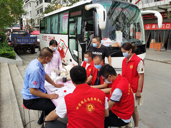 健康向上 熱心公益——旬陽縣甘溪鎮(zhèn)積極組織無償獻(xiàn)血活動